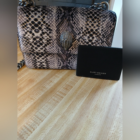 Kurt Geiger STUNNING Velvet Snakeskin Print Shoreditch with mirror and Dustbag - Picture 14 of 14